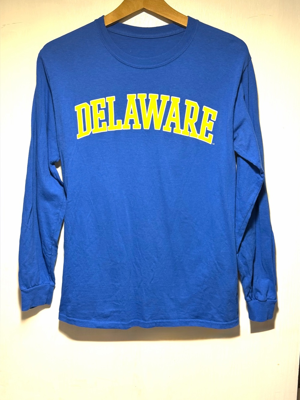 Blue cotton long sleeve crew neck University of  Delaware UD Blue hens